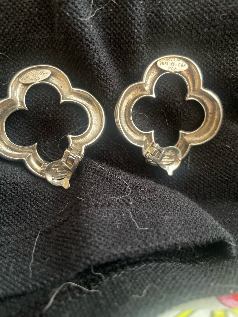 Van Cleef and Arpels 18k gold Alhambra Earringd.
